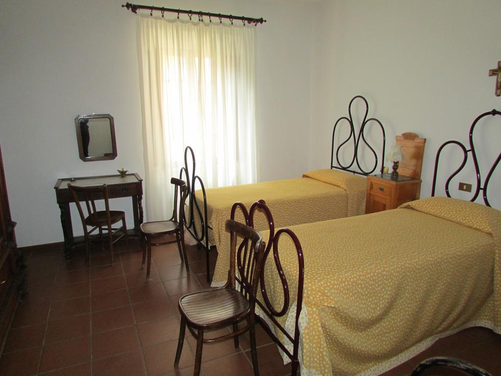 Agriturismo Dea Valfabbrica Eksteriør billede