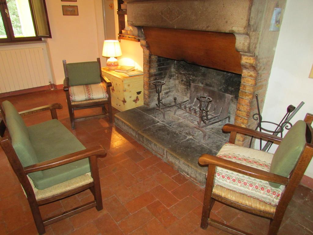 Agriturismo Dea Valfabbrica Eksteriør billede