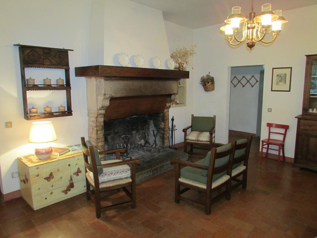 Agriturismo Dea Valfabbrica Eksteriør billede